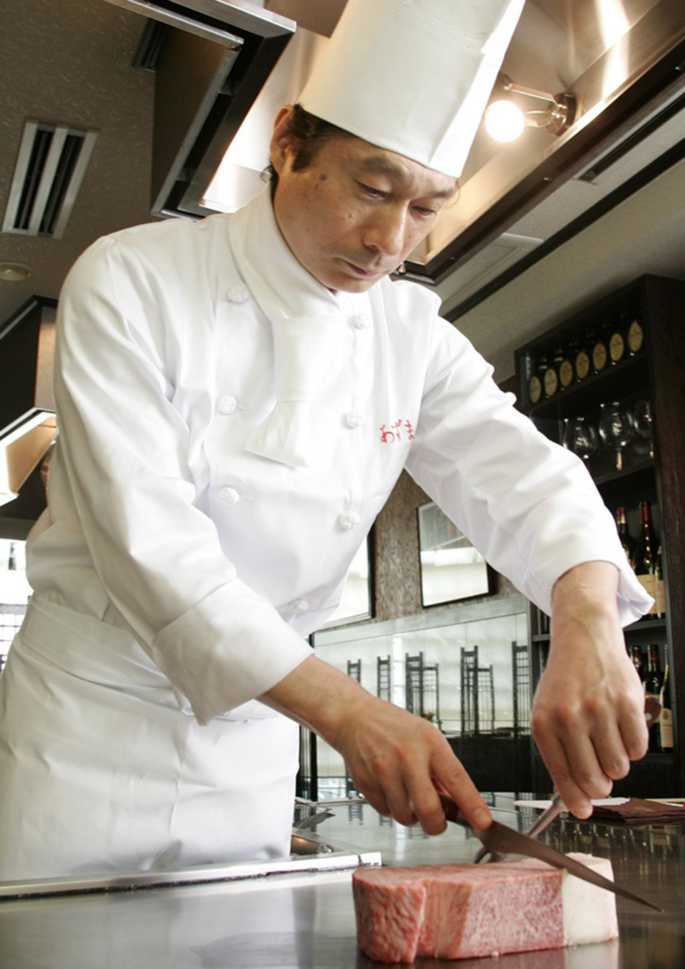 こだわりの鉄板焼をご堪能ください